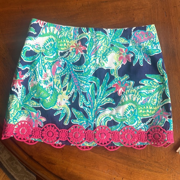 Lilly Pulitzer lined mini skirt size 8 - Picture 1 of 8